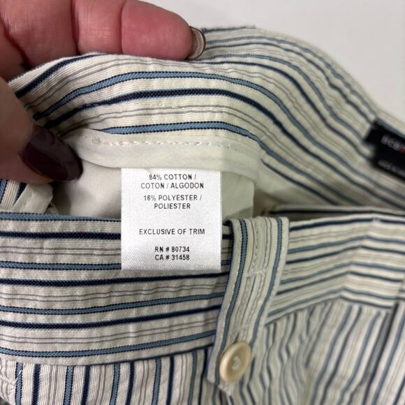 NWT BCBGMaxAzria Navy and White Cotton Striped Women's Shorts Size 8 YY0981 - Picture 7 of 9